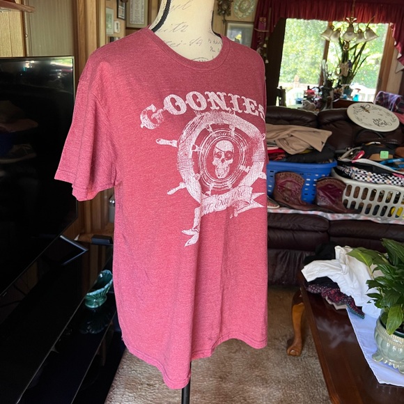 Men’s or women’s the Goonies old school short sleeve tee shirt. - Picture 9 of 15